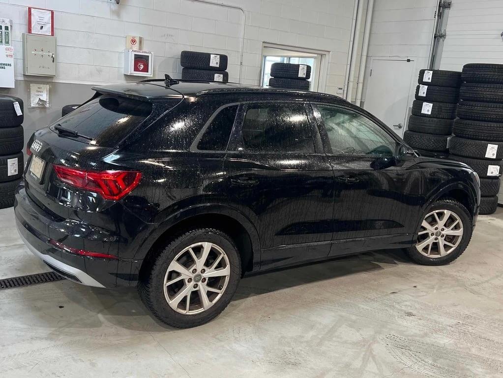 Audi Q3 * Komfort * CARFAX * БЕЗ ПЪРВОНАЧАЛНА ВНОСКА - изображение 3