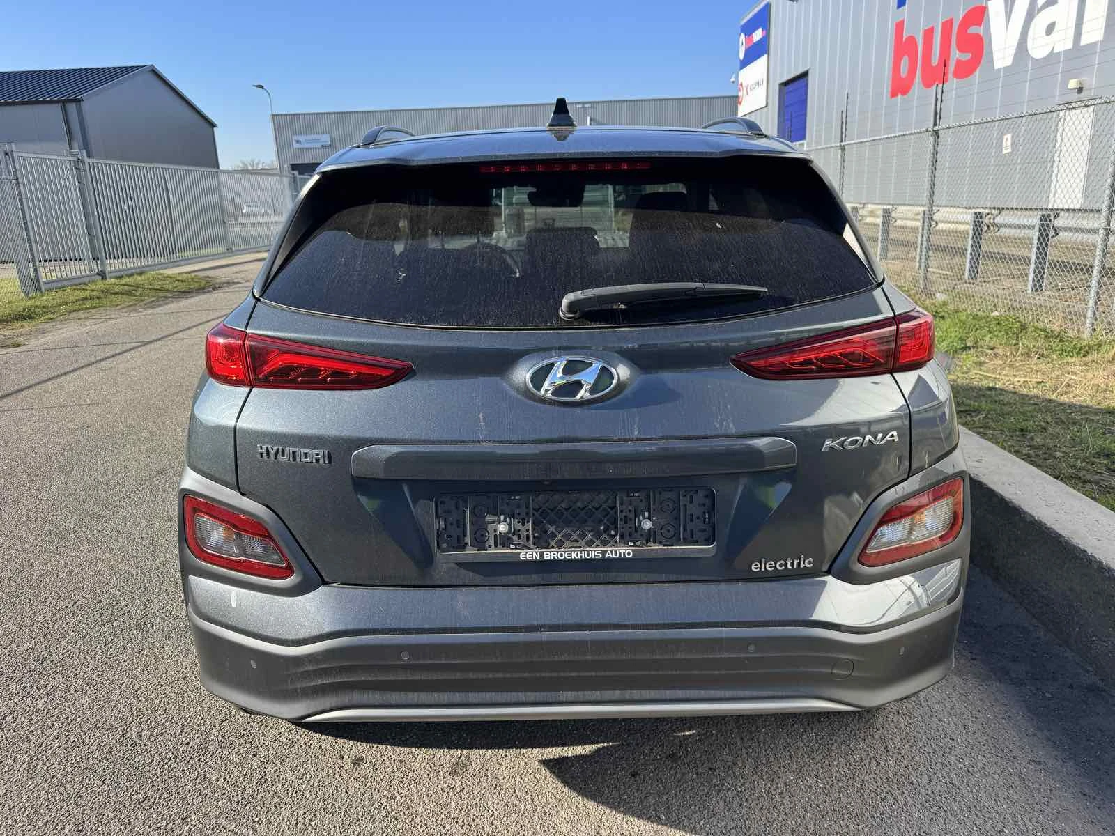 Hyundai Kona 64KWh/PREMIUM/SOH100%/BLUELINK/����������/80000KM | Mobile.bg � ����������� 4