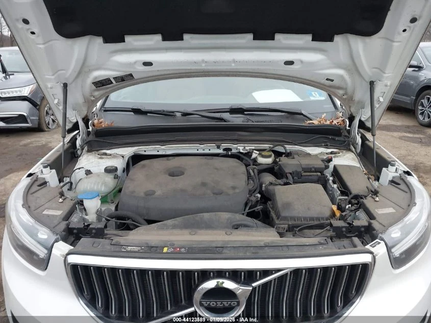 Volvo XC40 2l T5 Inscription - изображение 10