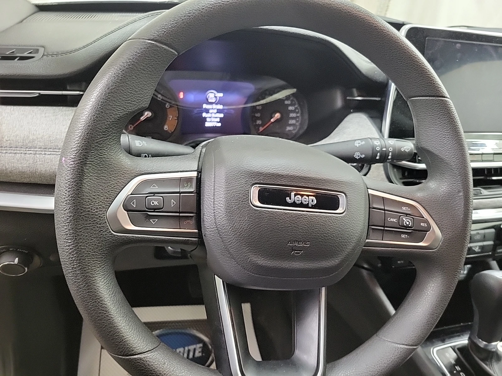 Jeep Compass 2L 4cyl 4WD - изображение 9