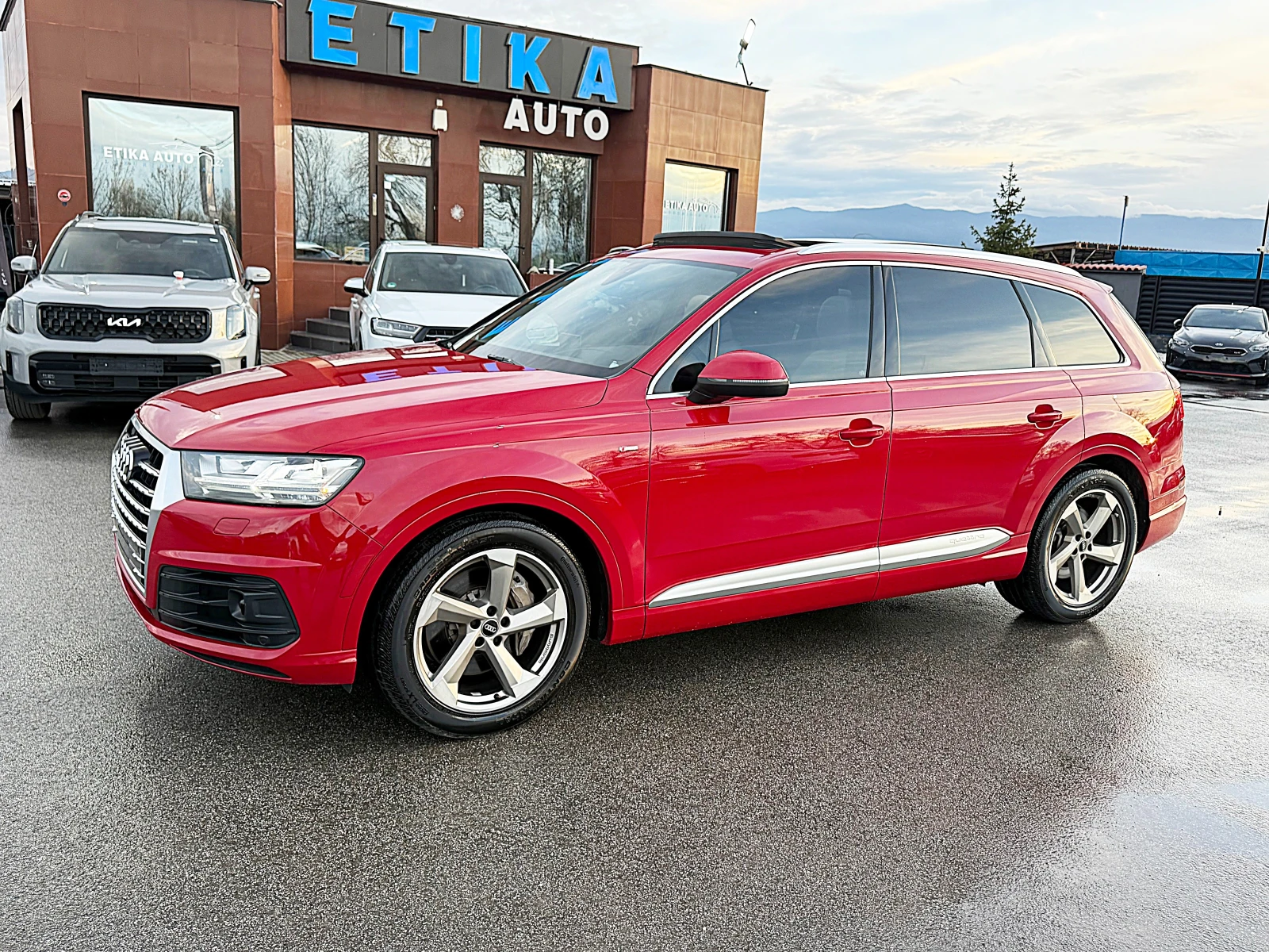 Audi Q7 HEAD UP-VAKUM-DISTRONIK-PANORAMA-ОБДУХВАНЕ-FULLLLL, снимка 3 - Автомобили и джипове - 54103185