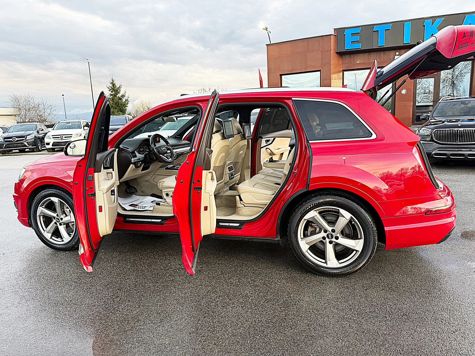 Audi Q7 HEAD UP-VAKUM-DISTRONIK-PANORAMA-ОБДУХВАНЕ-FULLLLL, снимка 12 - Автомобили и джипове - 54103185