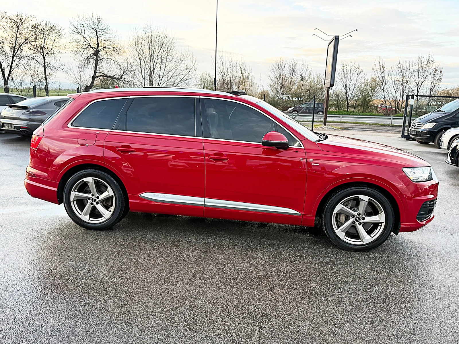 Audi Q7 HEAD UP-VAKUM-DISTRONIK-PANORAMA-ОБДУХВАНЕ-FULLLLL, снимка 2 - Автомобили и джипове - 54103185