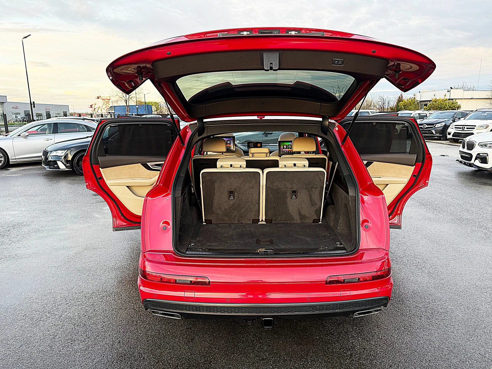 Audi Q7 HEAD UP-VAKUM-DISTRONIK-PANORAMA-ОБДУХВАНЕ-FULLLLL, снимка 15 - Автомобили и джипове - 54103185