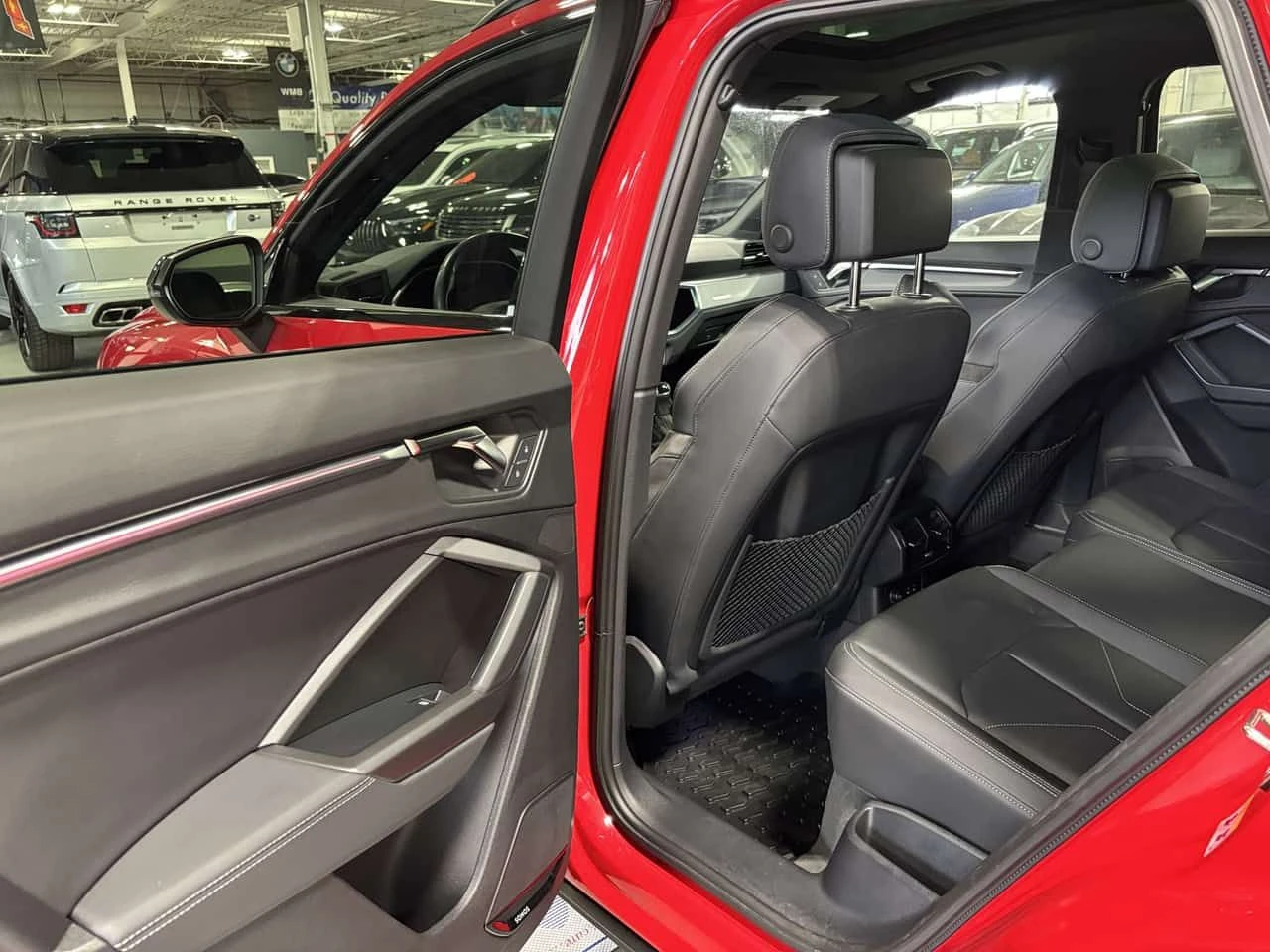 Audi Q3 * Technik| QUATTRO| S LINE| NAV| SONOSAUDIO| AMBIE, снимка 8 - Автомобили и джипове - 54795834