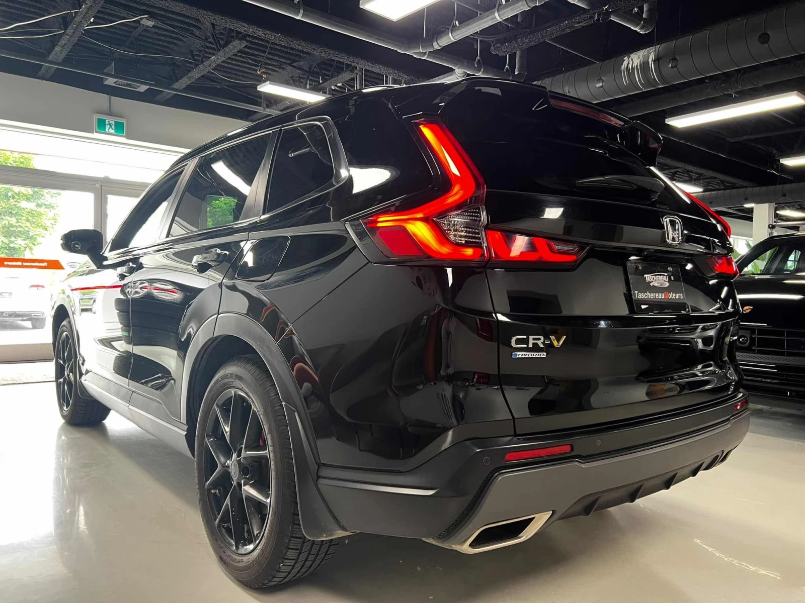 Honda Cr-v Touring * CARFAX * АВТО КРЕДИТ * , снимка 3 - Автомобили и джипове - 54875965