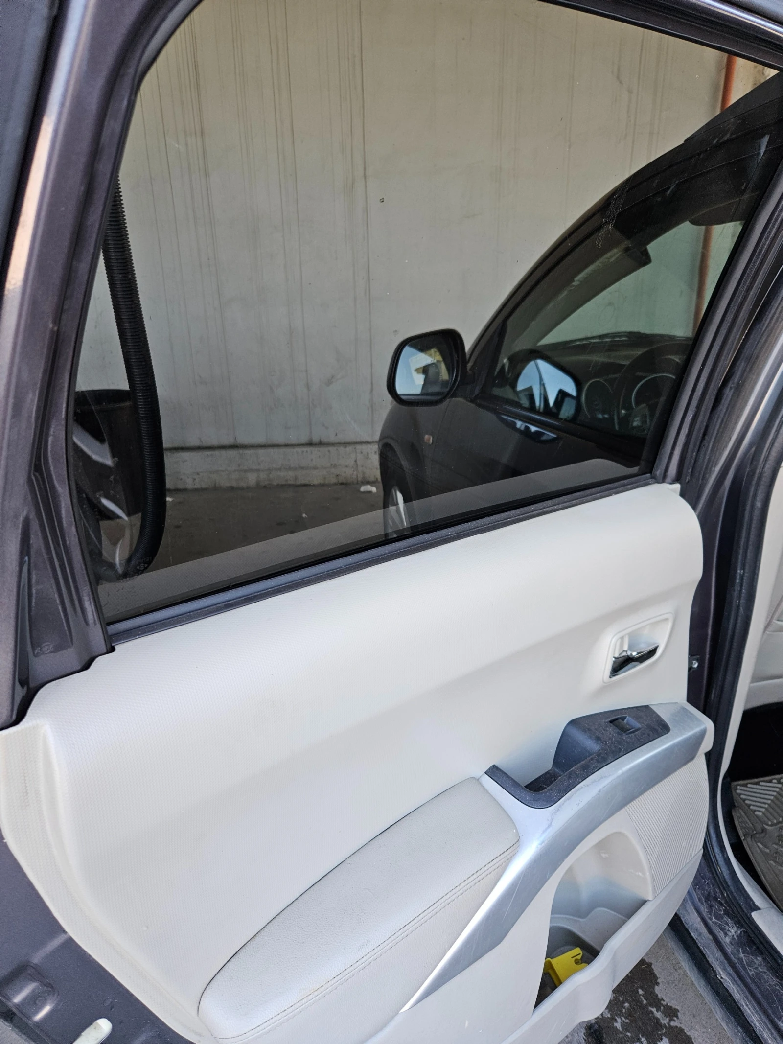 Mitsubishi Outlander ., снимка 9 - Автомобили и джипове - 54903524