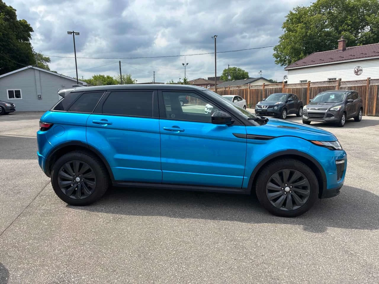 Land Rover Range Rover Evoque * Landmark Special Edition* АВТОКРЕДИТ* , снимка 3 - Автомобили и джипове - 55099137