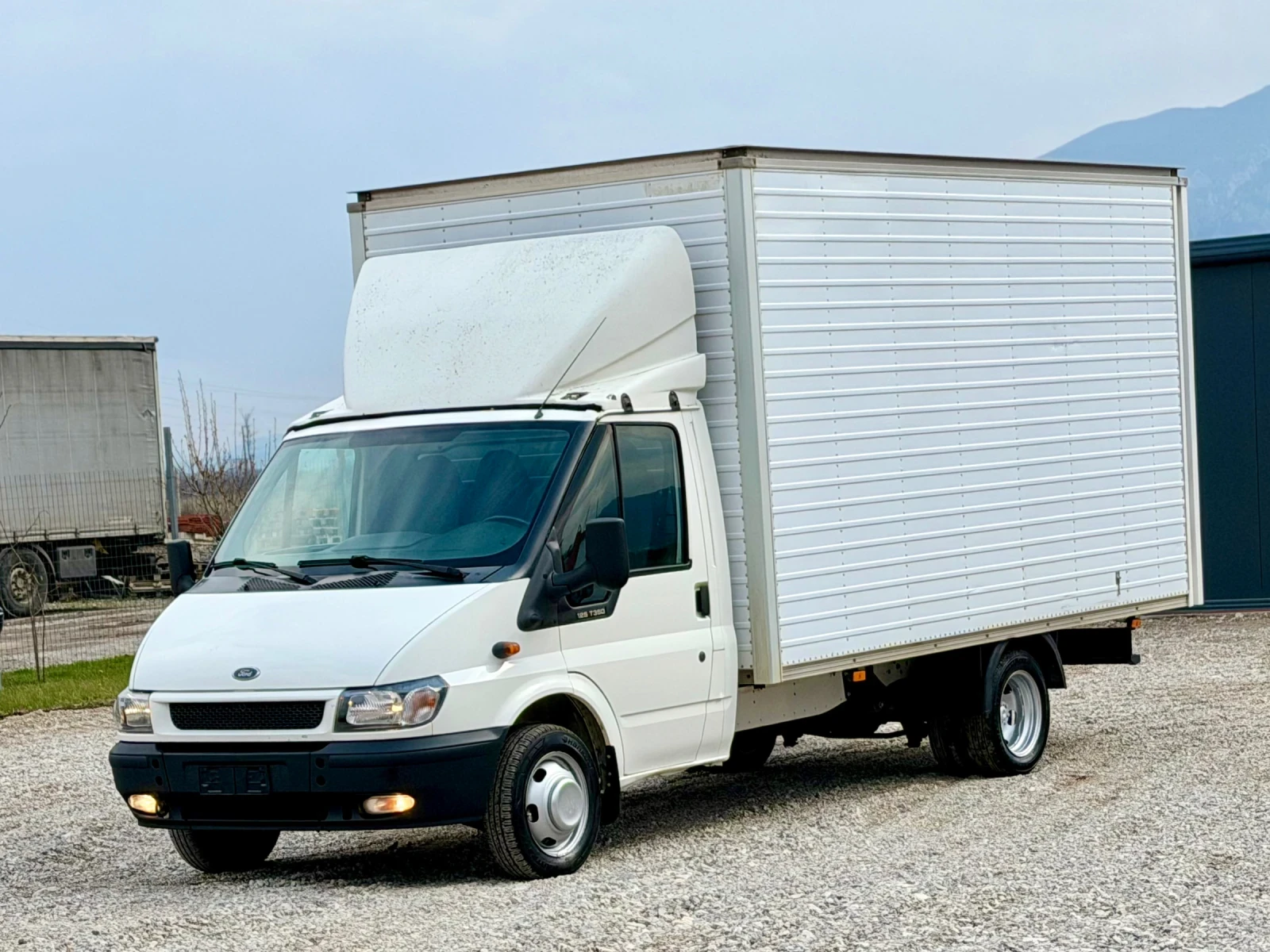 Ford Transit 2.4TD 125к.с * КЛИМАТИК* * ИТАЛИЯ* * ДВОЙНА ГУМА* , снимка 3 - Бусове и автобуси - 53965751