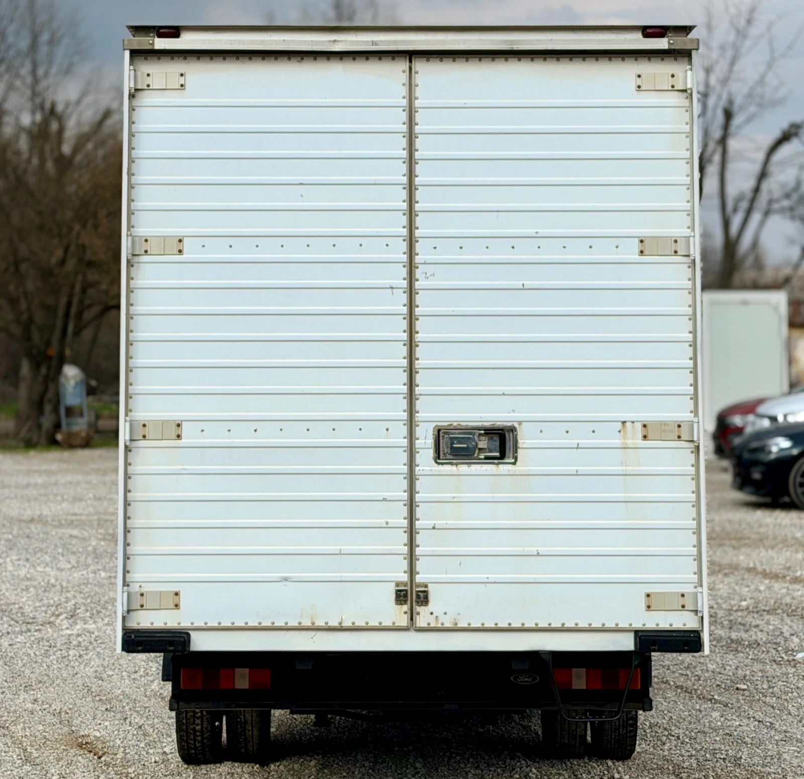 Ford Transit 2.4TD 125к.с * КЛИМАТИК* * ИТАЛИЯ* * ДВОЙНА ГУМА* , снимка 5 - Бусове и автобуси - 53965751