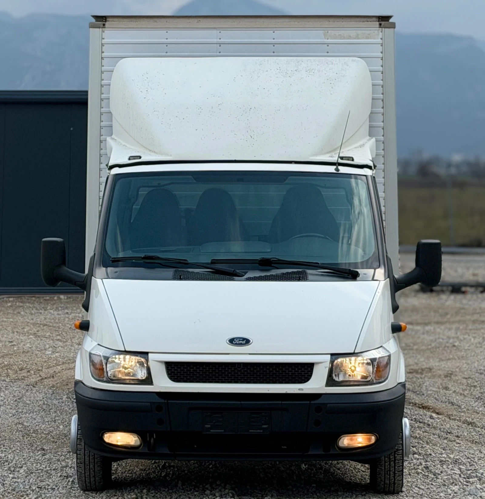 Ford Transit 2.4TD 125к.с * КЛИМАТИК* * ИТАЛИЯ* * ДВОЙНА ГУМА* , снимка 2 - Бусове и автобуси - 53965751