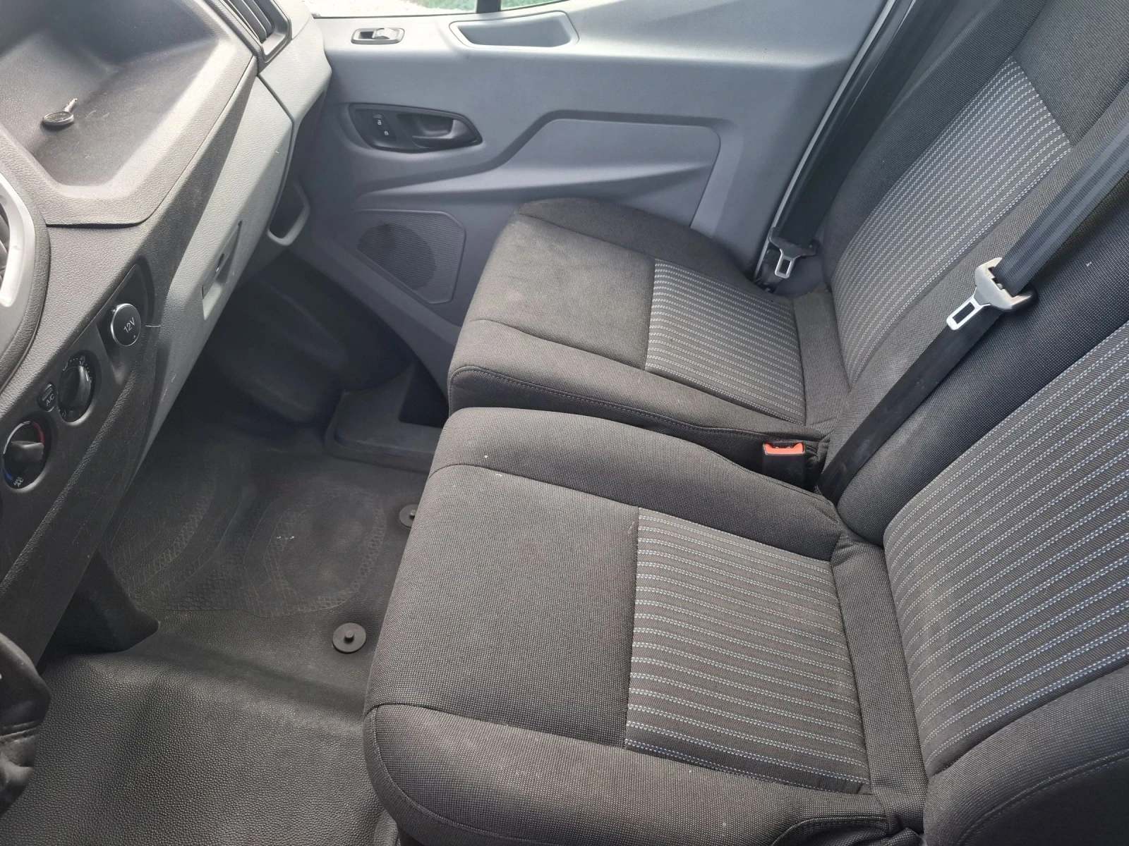 Ford Transit 2.0tdci * * 136k.c * * 6ck, снимка 13 - Бусове и автобуси - 54856750