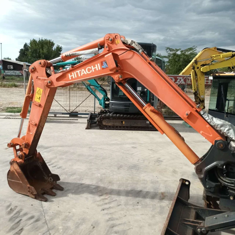 Багер Hitachi ZX22U-2, снимка 8 - Индустриална техника - 45821627