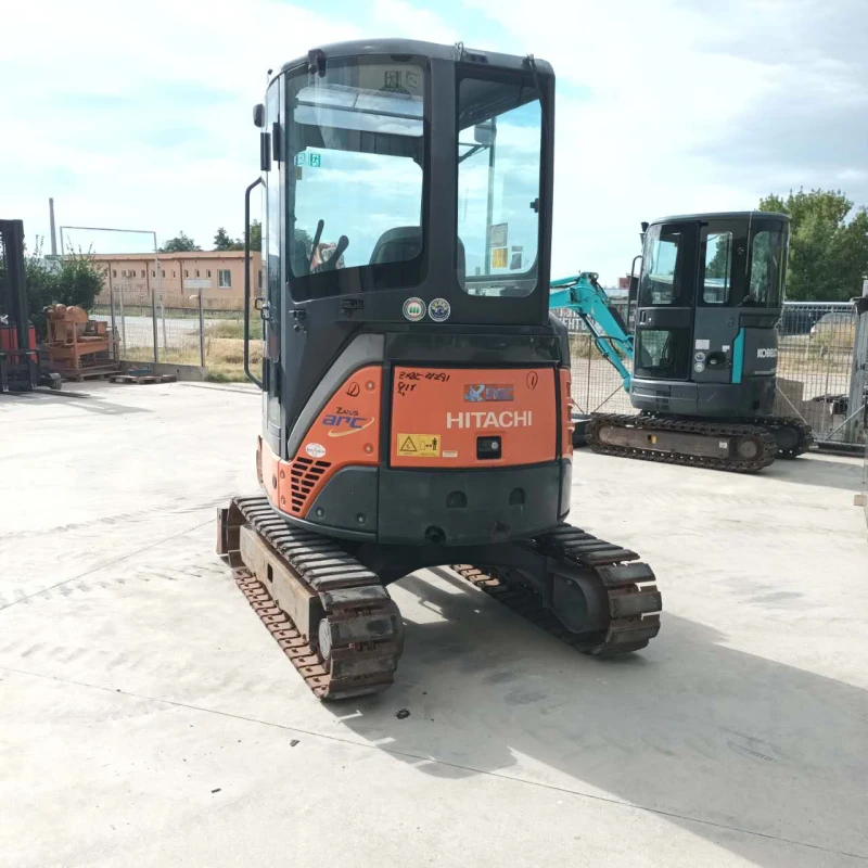 Багер Hitachi ZX22U-2, снимка 4 - Индустриална техника - 45821627