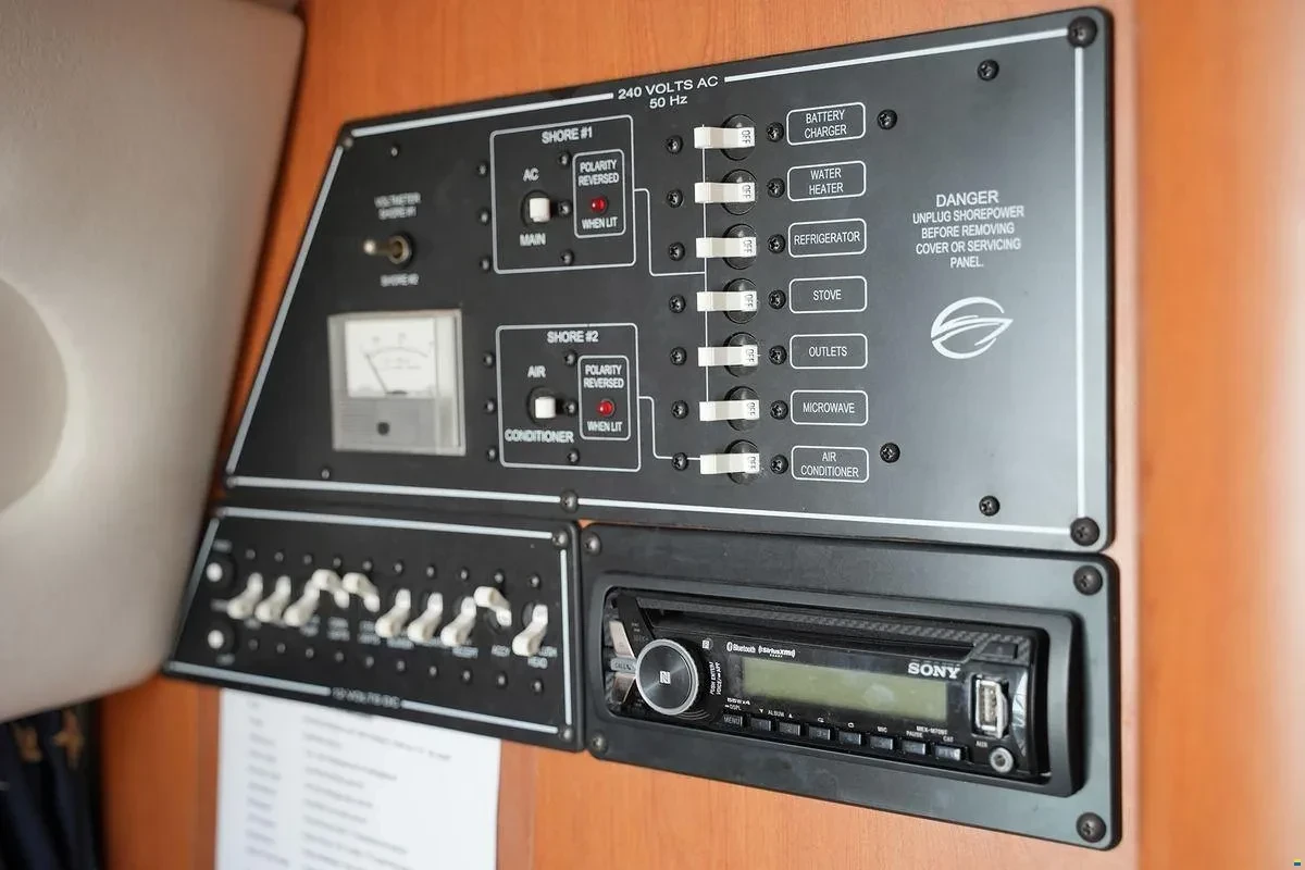 ������� ���� Crownline crownline 315 scr | Mobile.bg � ����������� 14