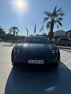 ����� �� �������� �� Porsche Taycan Turbo S