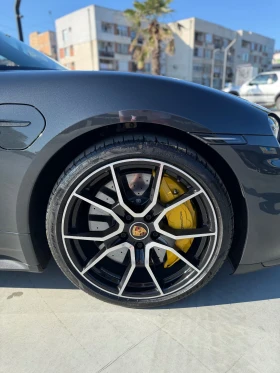 ����� �� �������� �� Porsche Taycan Turbo S