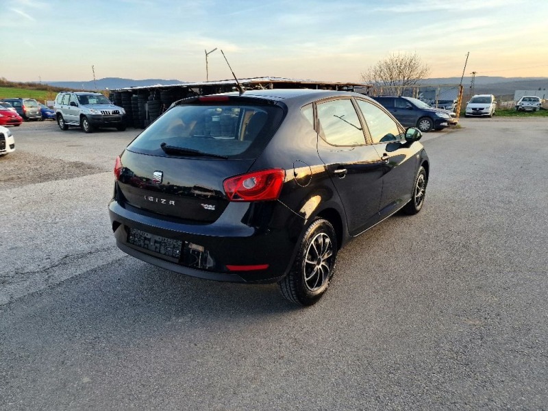 Seat Ibiza 1.2I CHILI, снимка 6 - Автомобили и джипове - 40125244