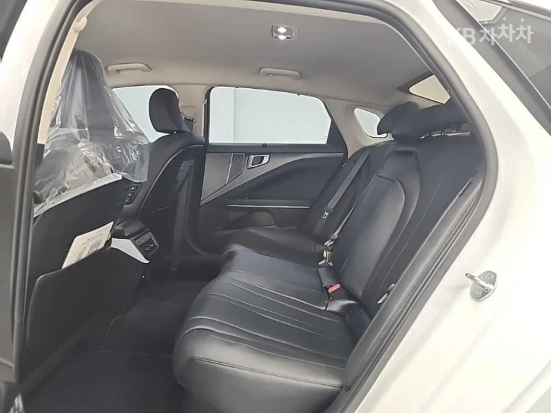 Kia K8 Hybrid 1.6 Turbo HEV Nobless ЛИЗИНГ БЕЗ ПЪРВ.ВН., снимка 11 - Автомобили и джипове - 52650487