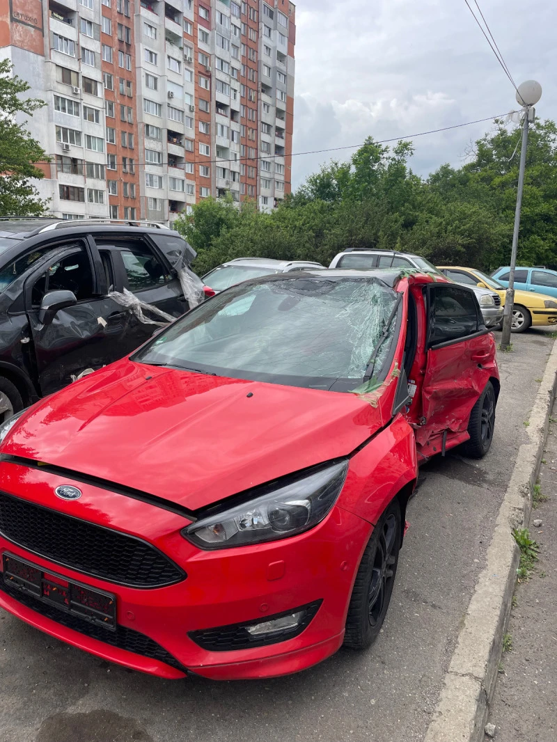 Ford Focus 1.0 125к.с ECO BOOST , снимка 2 - Автомобили и джипове - 40683340