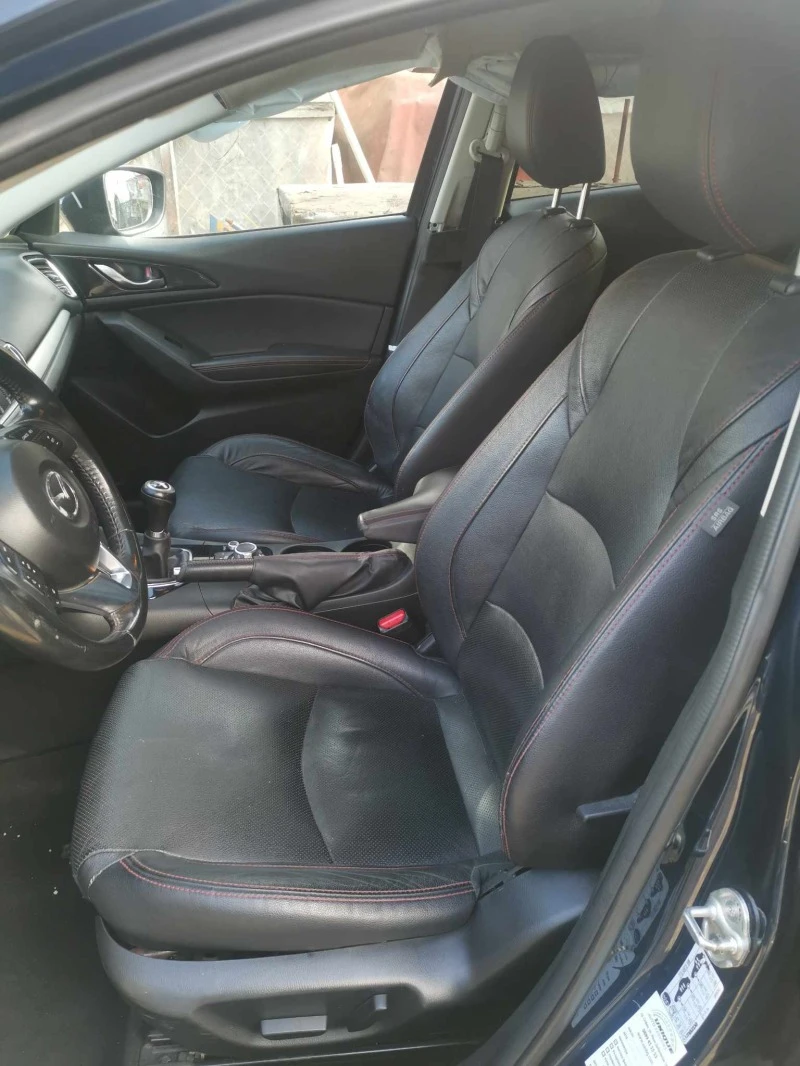 Mazda 3  2.2d skyactiv, снимка 12 - Автомобили и джипове - 43117427