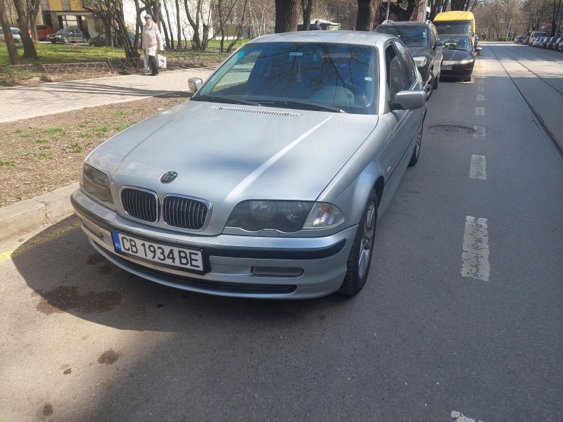 BMW 320, снимка 2 - Автомобили и джипове - 46331558