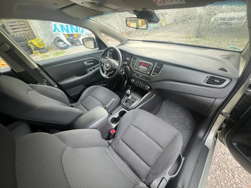 Kia Carens 1.6 135к.с., снимка 12 - Автомобили и джипове - 48321904