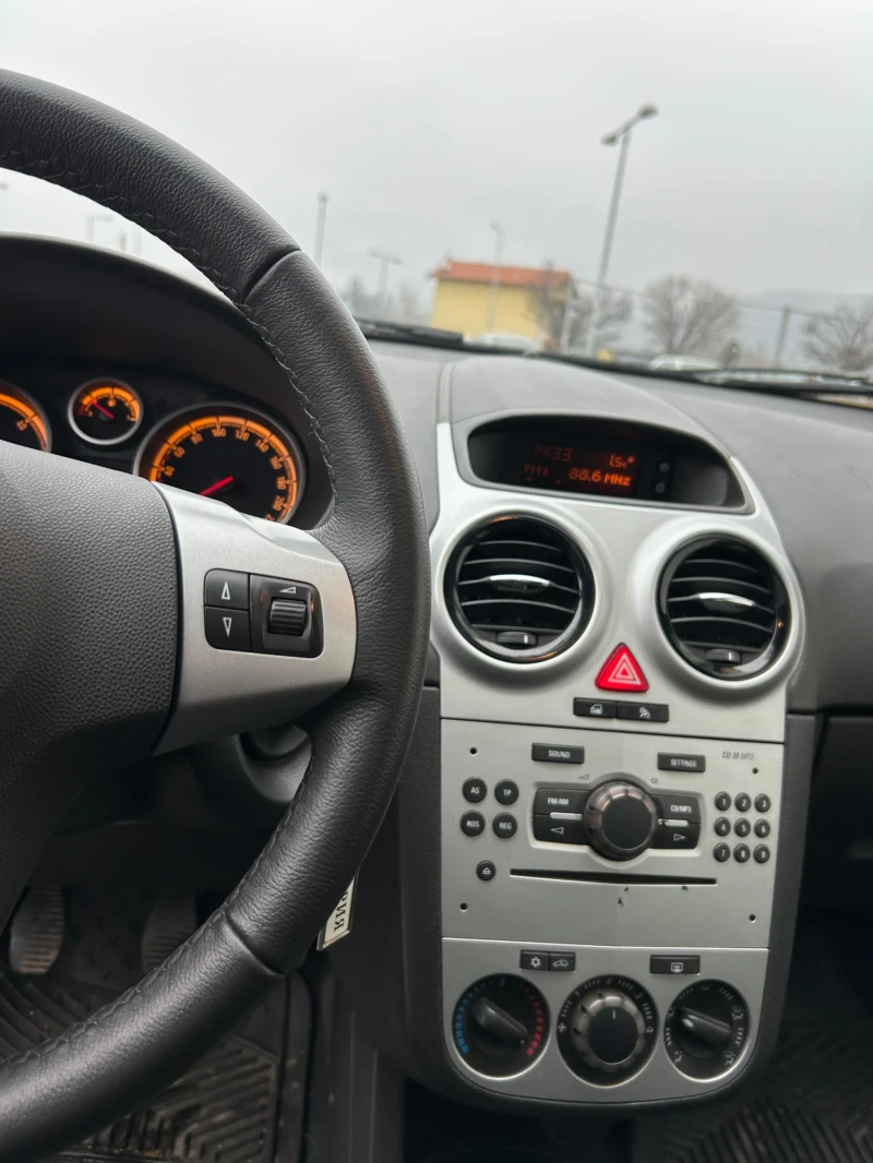 Opel Corsa, снимка 8 - Автомобили и джипове - 48345788