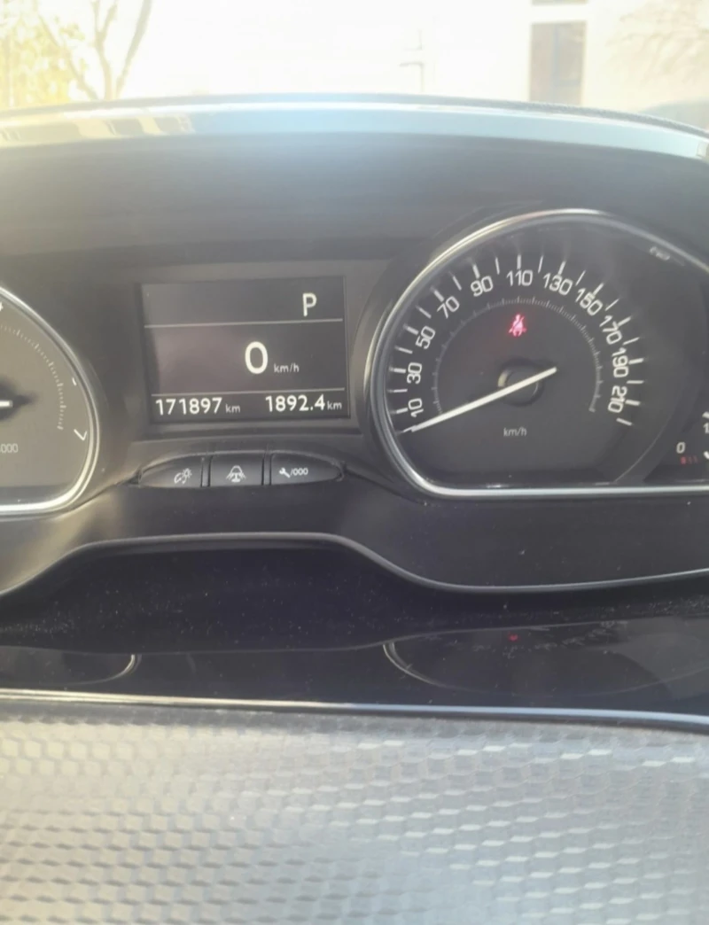 Peugeot 2008, снимка 6 - Автомобили и джипове - 52795419