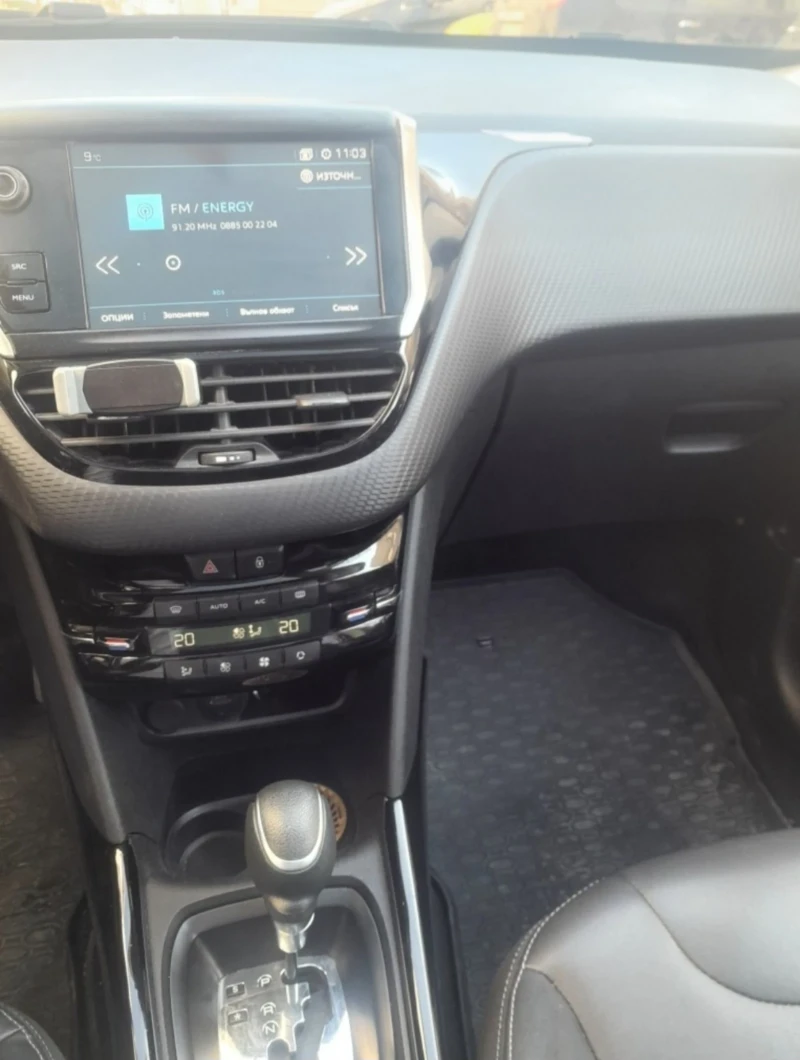 Peugeot 2008, снимка 4 - Автомобили и джипове - 52795419