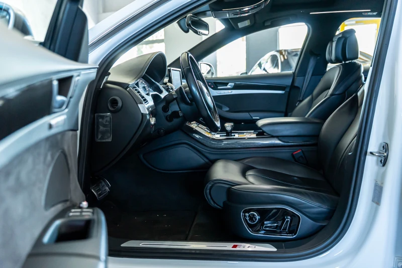 Audi S8 V8T Quattro, снимка 9 - Автомобили и джипове - 51521052