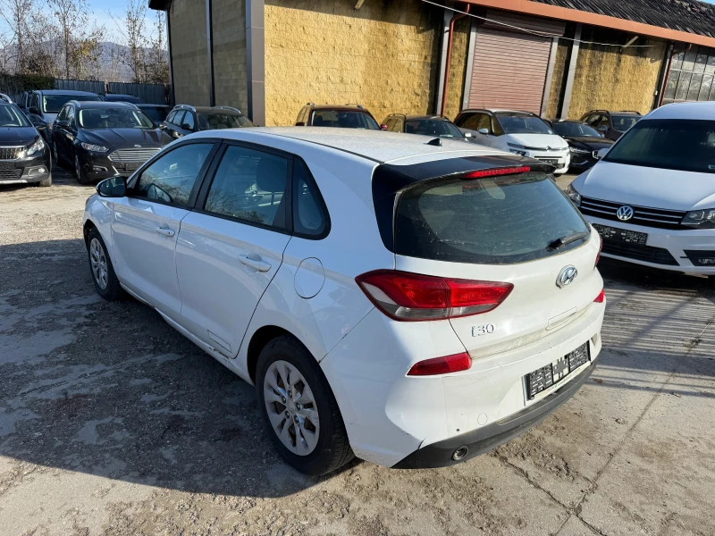 Hyundai I30 1.4i ГАЗ-заводска, снимка 6 - Автомобили и джипове - 52705838