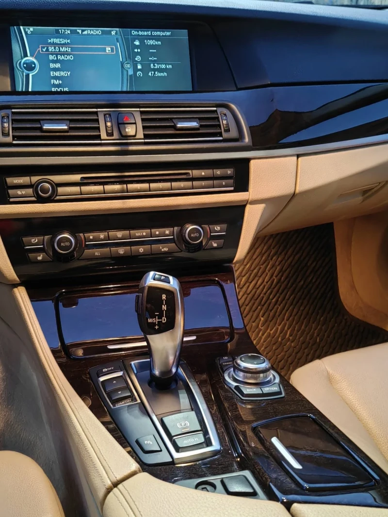 BMW 520 Комби, снимка 13 - Автомобили и джипове - 52831254