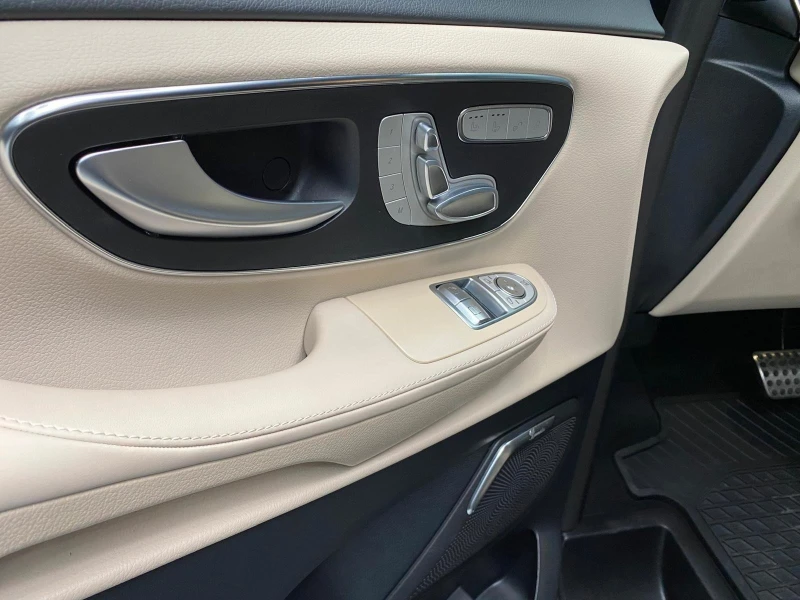 Mercedes-Benz V 300 d/AMG/4MATIC/VIP SEATS/AIRMATIC/EXCLUSIV/BURM/LONG, снимка 8 - Автомобили и джипове - 52876748