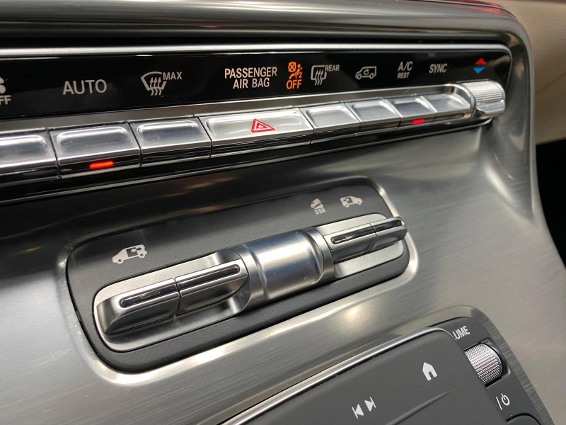 Mercedes-Benz V 300 d/AMG/4MATIC/VIP SEATS/AIRMATIC/EXCLUSIV/BURM/LONG, снимка 11 - Автомобили и джипове - 52876748