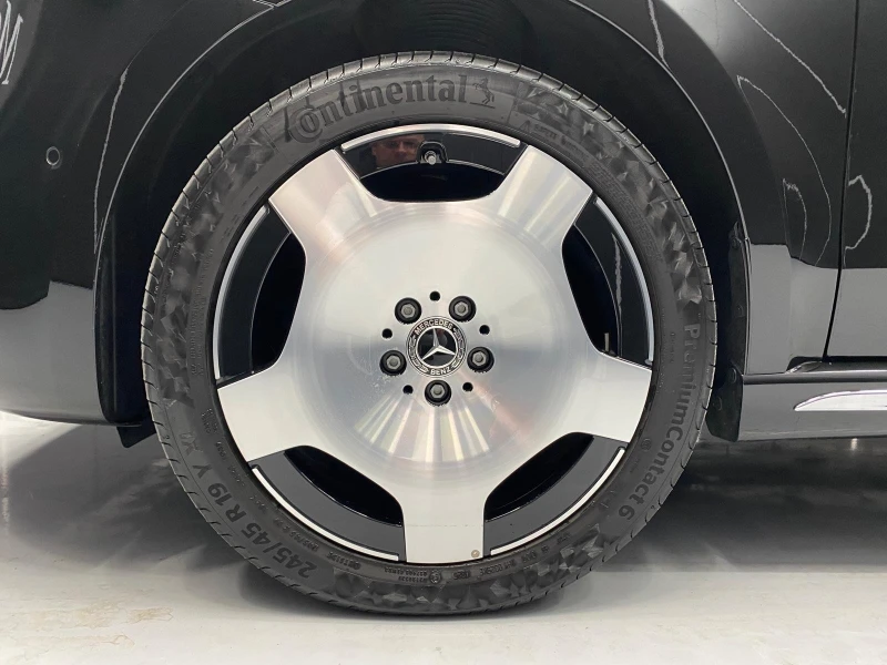 Mercedes-Benz V 300 d/AMG/4MATIC/VIP SEATS/AIRMATIC/EXCLUSIV/BURM/LONG, снимка 4 - Автомобили и джипове - 52876748