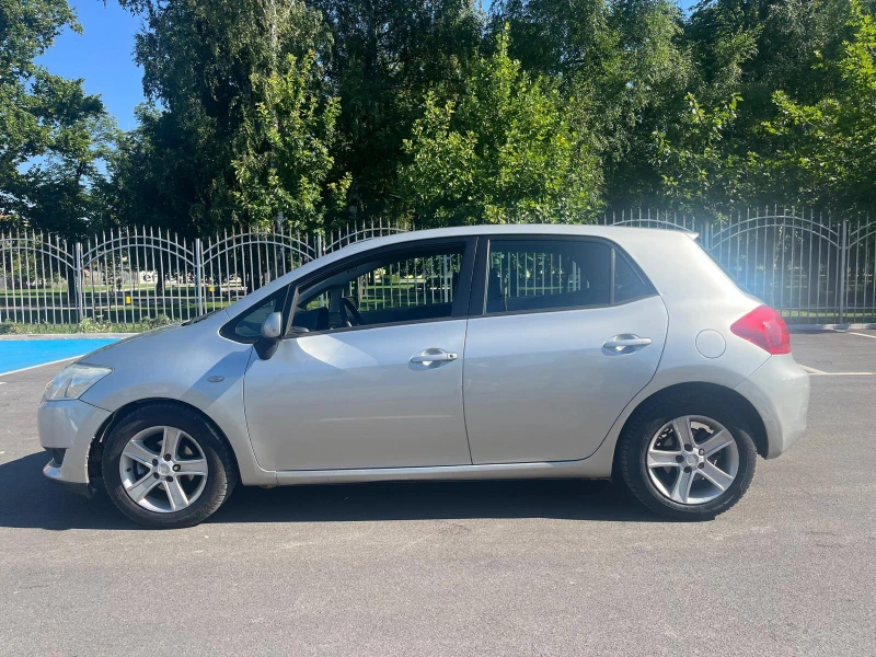 Toyota Auris, снимка 6 - Автомобили и джипове - 53107000