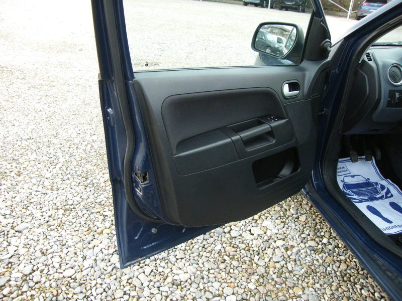 Ford Fusion 1.4i GAZ 114000km, снимка 7 - Автомобили и джипове - 53261782