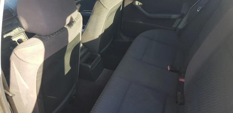 BMW 318, снимка 7 - Автомобили и джипове - 53295236