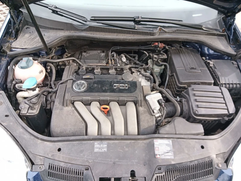 VW Golf 2.0 FSI, снимка 6 - Автомобили и джипове - 53493995