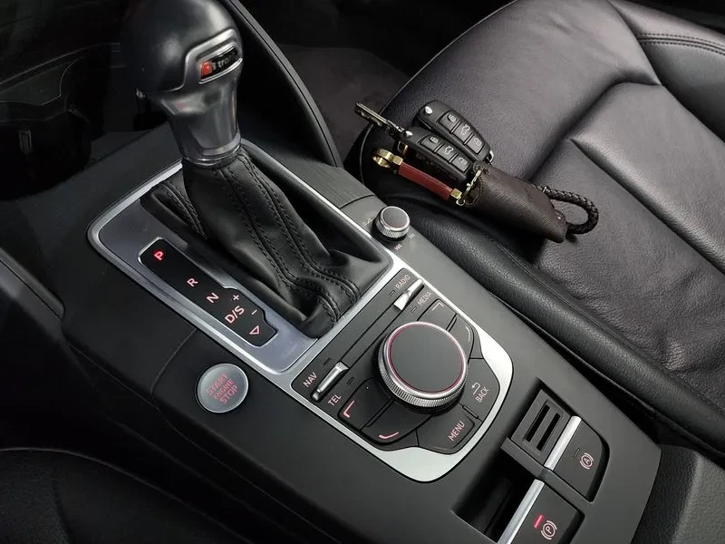 Audi A3 1.6 TDI, снимка 9 - Автомобили и джипове - 54971499