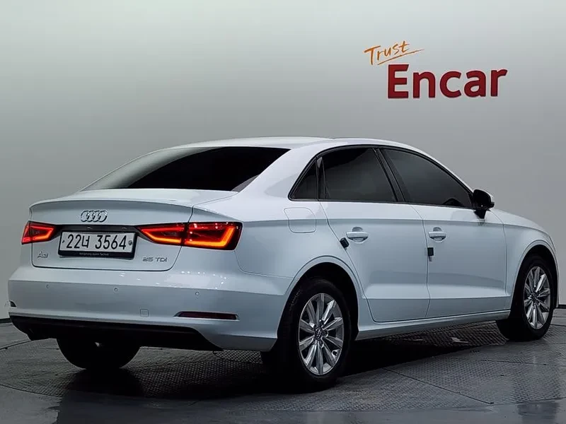 Audi A3 1.6 TDI, снимка 2 - Автомобили и джипове - 54971499