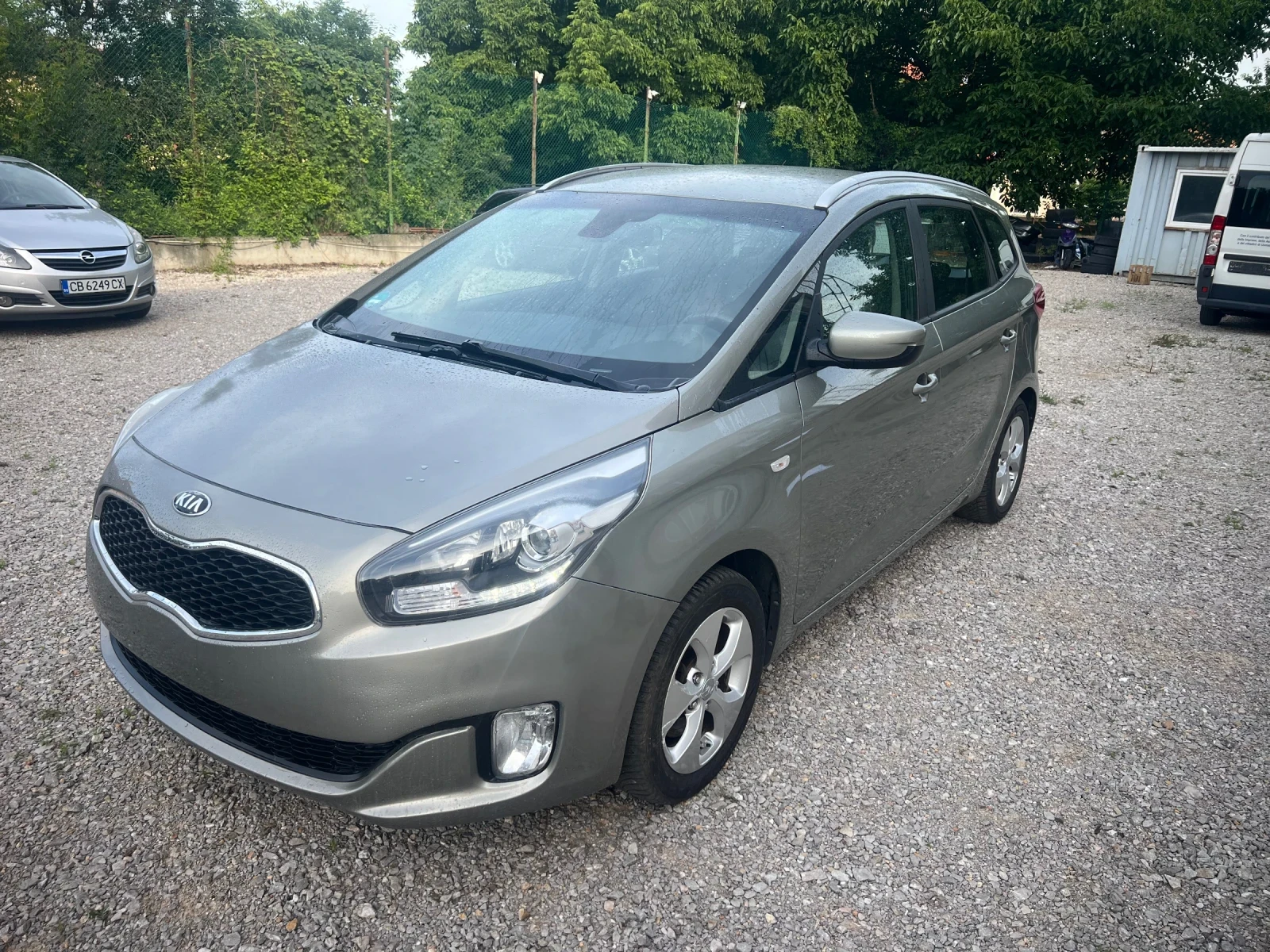 Kia Carens 1.6 135к.с. - изображение 2