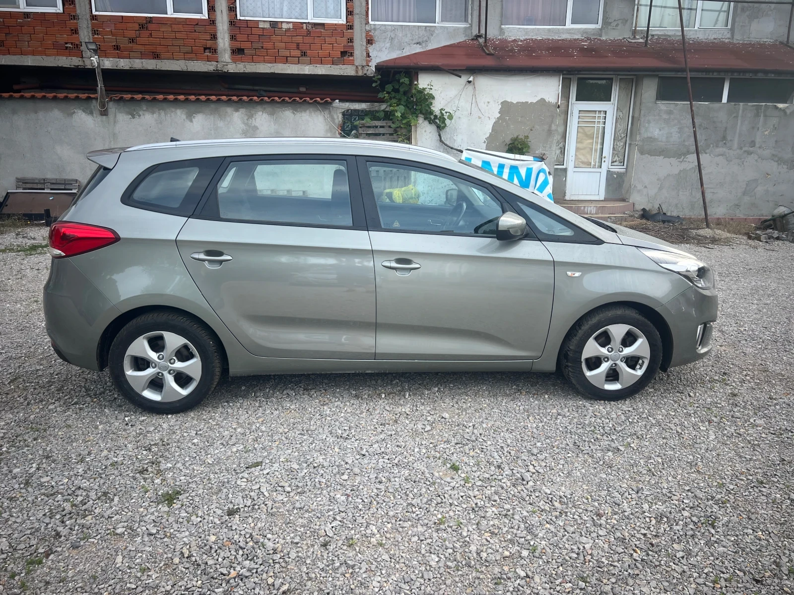 Kia Carens 1.6 135к.с. - изображение 4