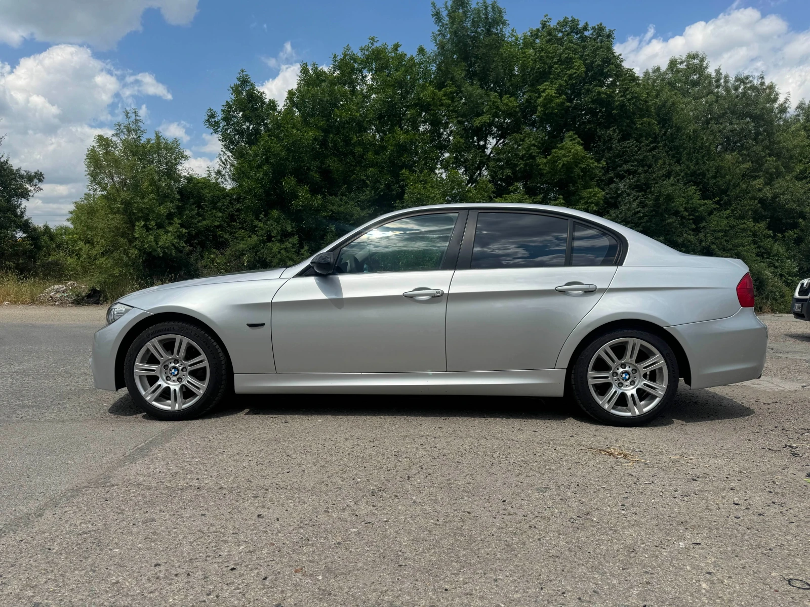 BMW 320  - изображение 2