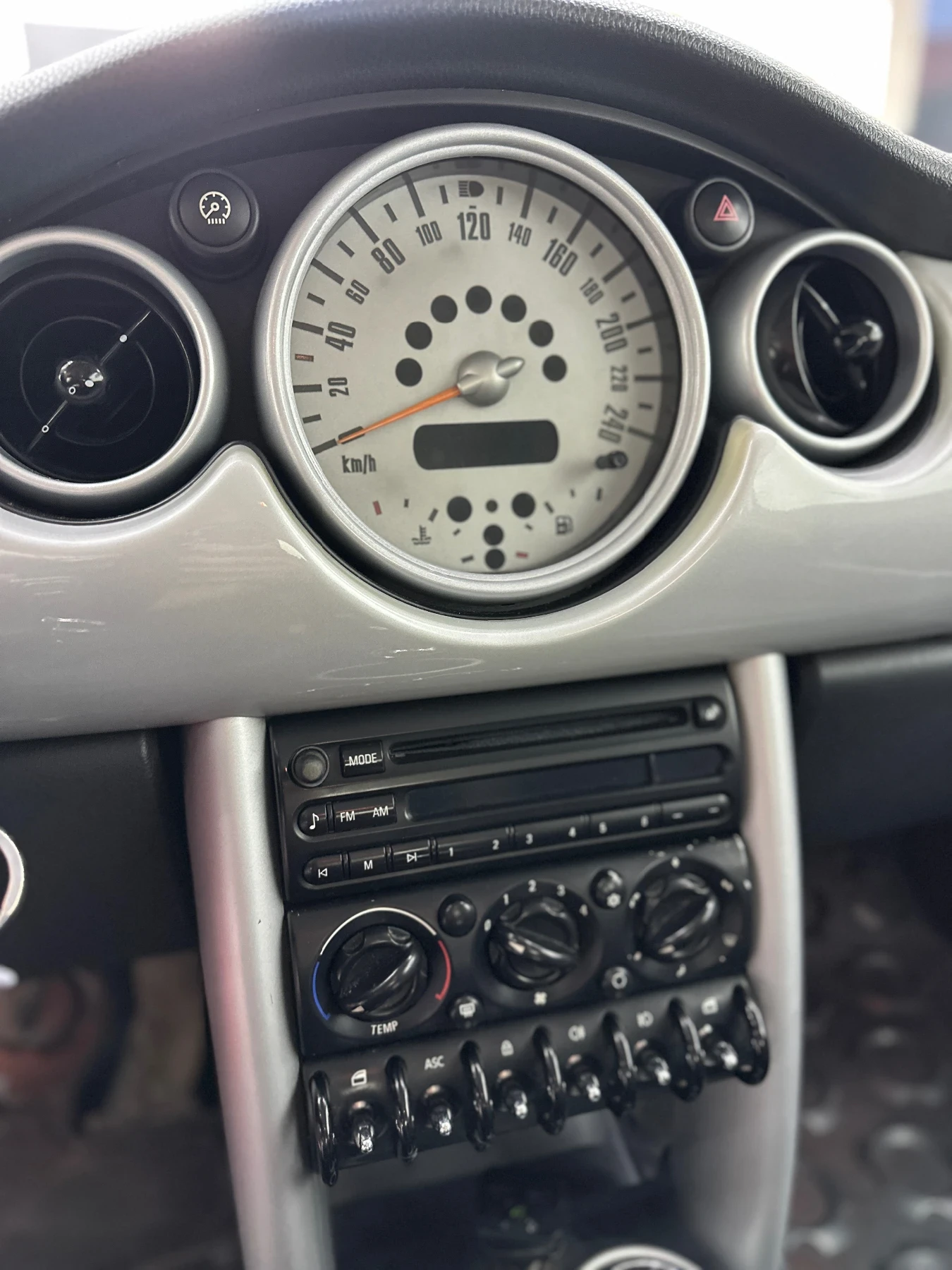 Mini Cooper  - изображение 6