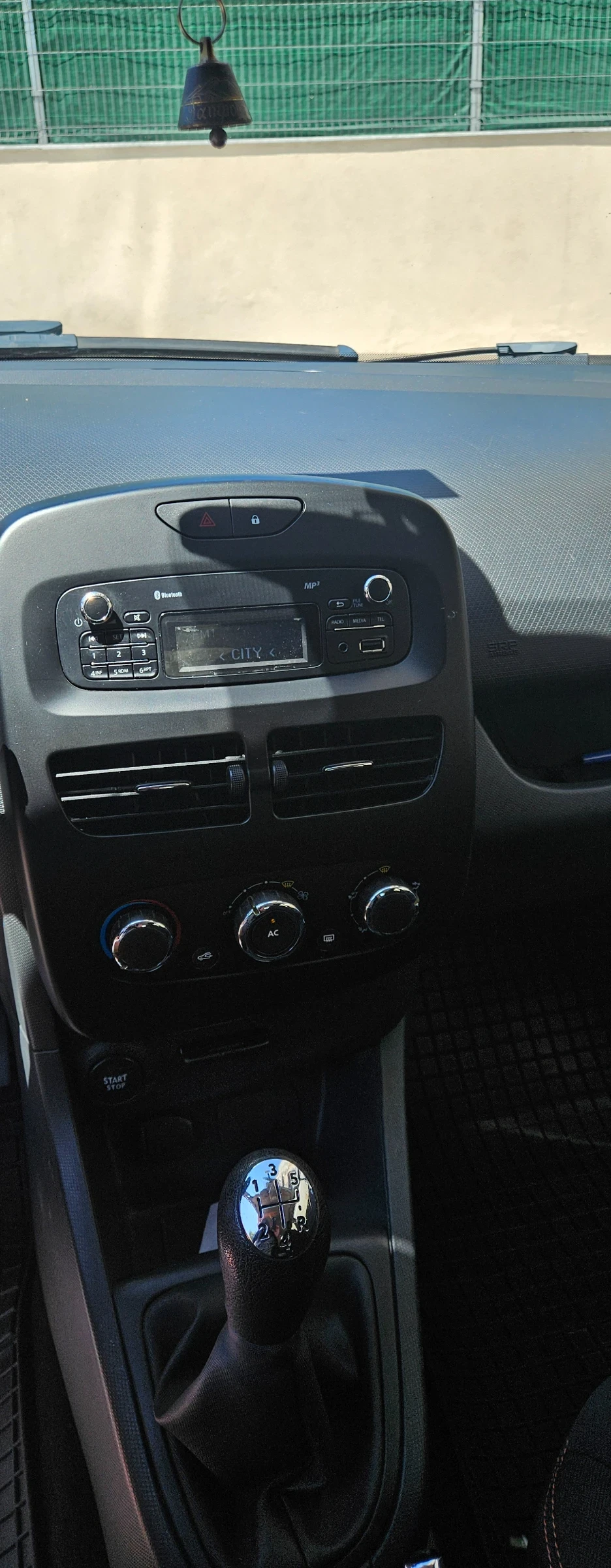 Renault Clio 1.2 безин - изображение 10