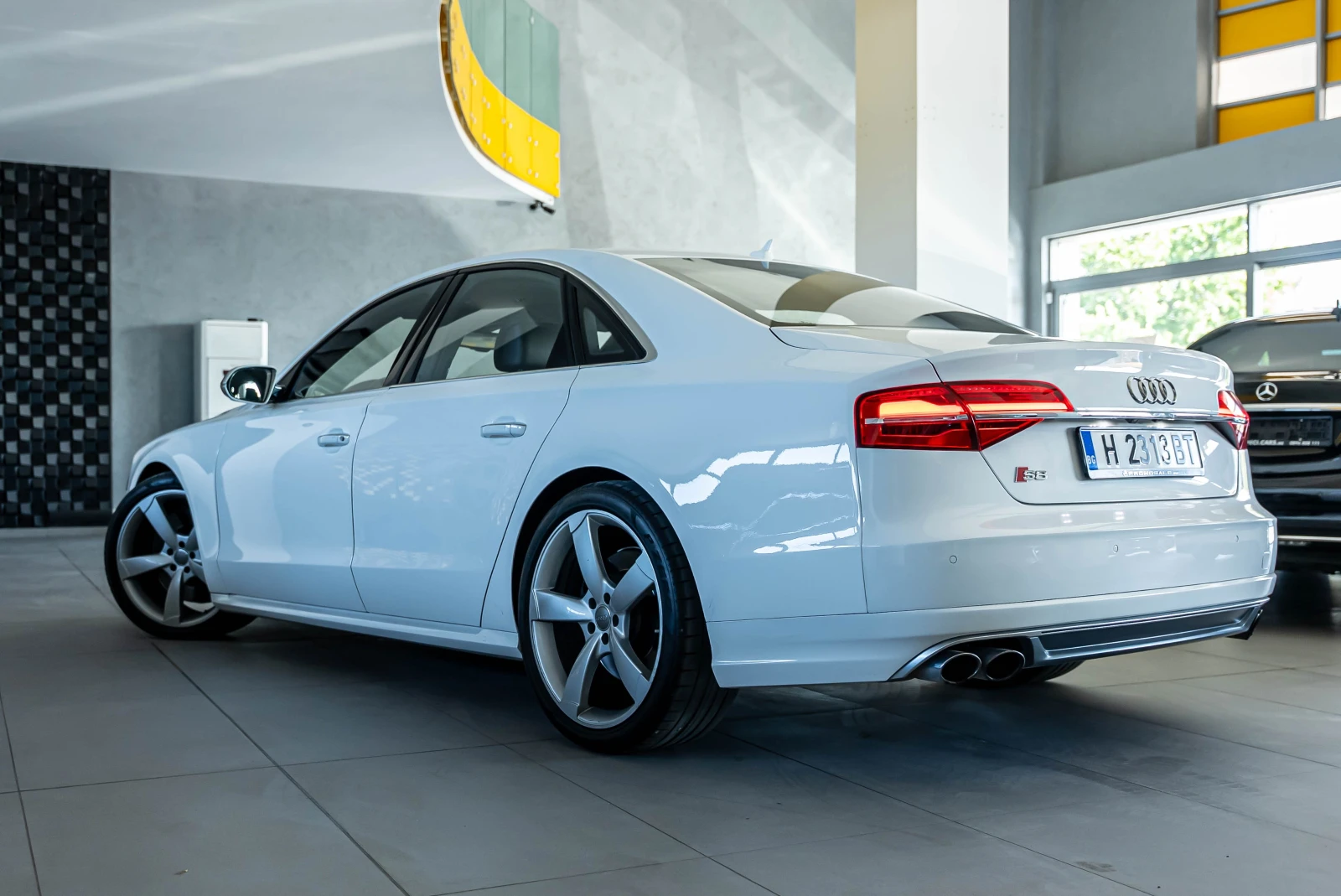 Audi S8 V8T Quattro - изображение 5