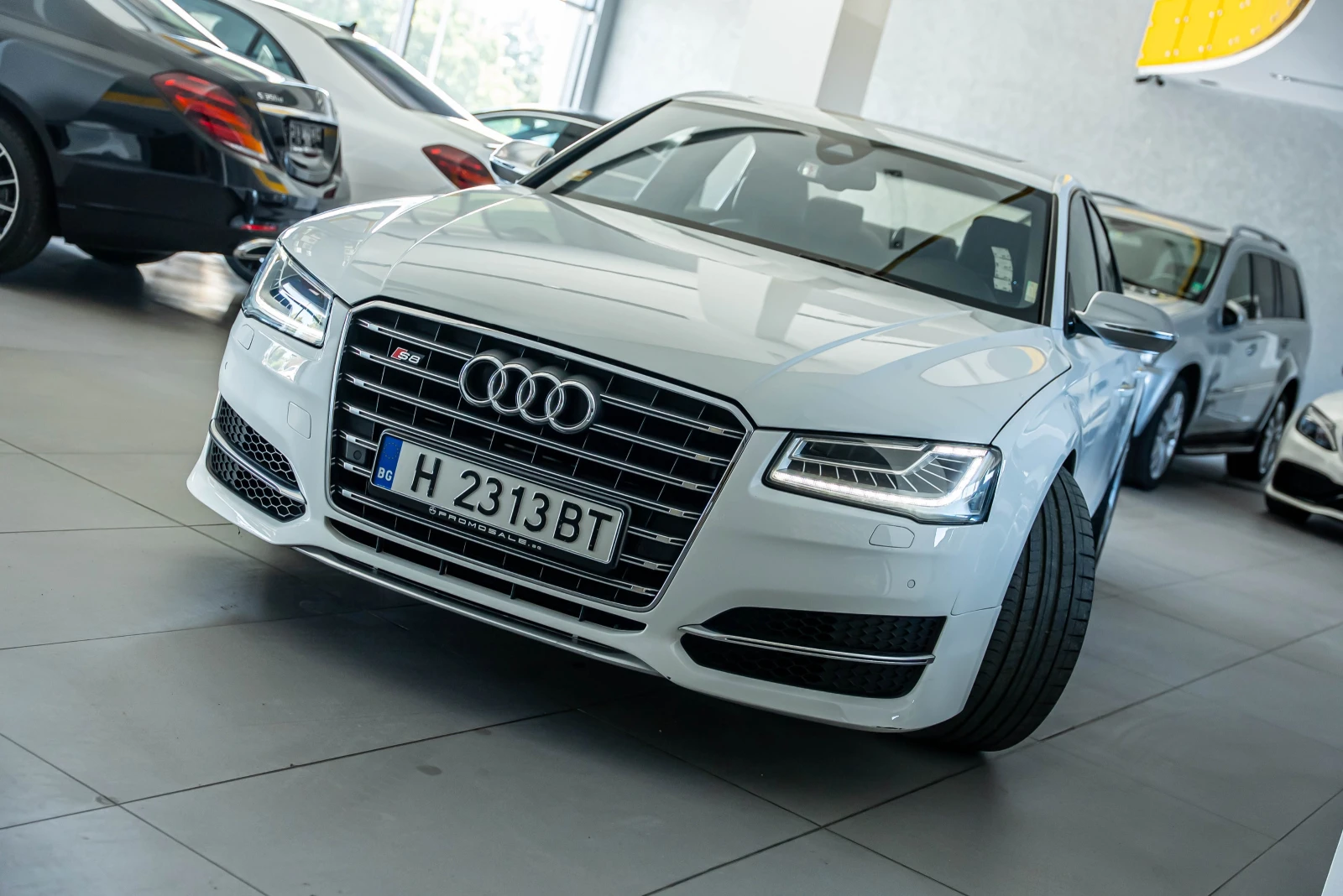 Audi S8 V8T Quattro - изображение 2