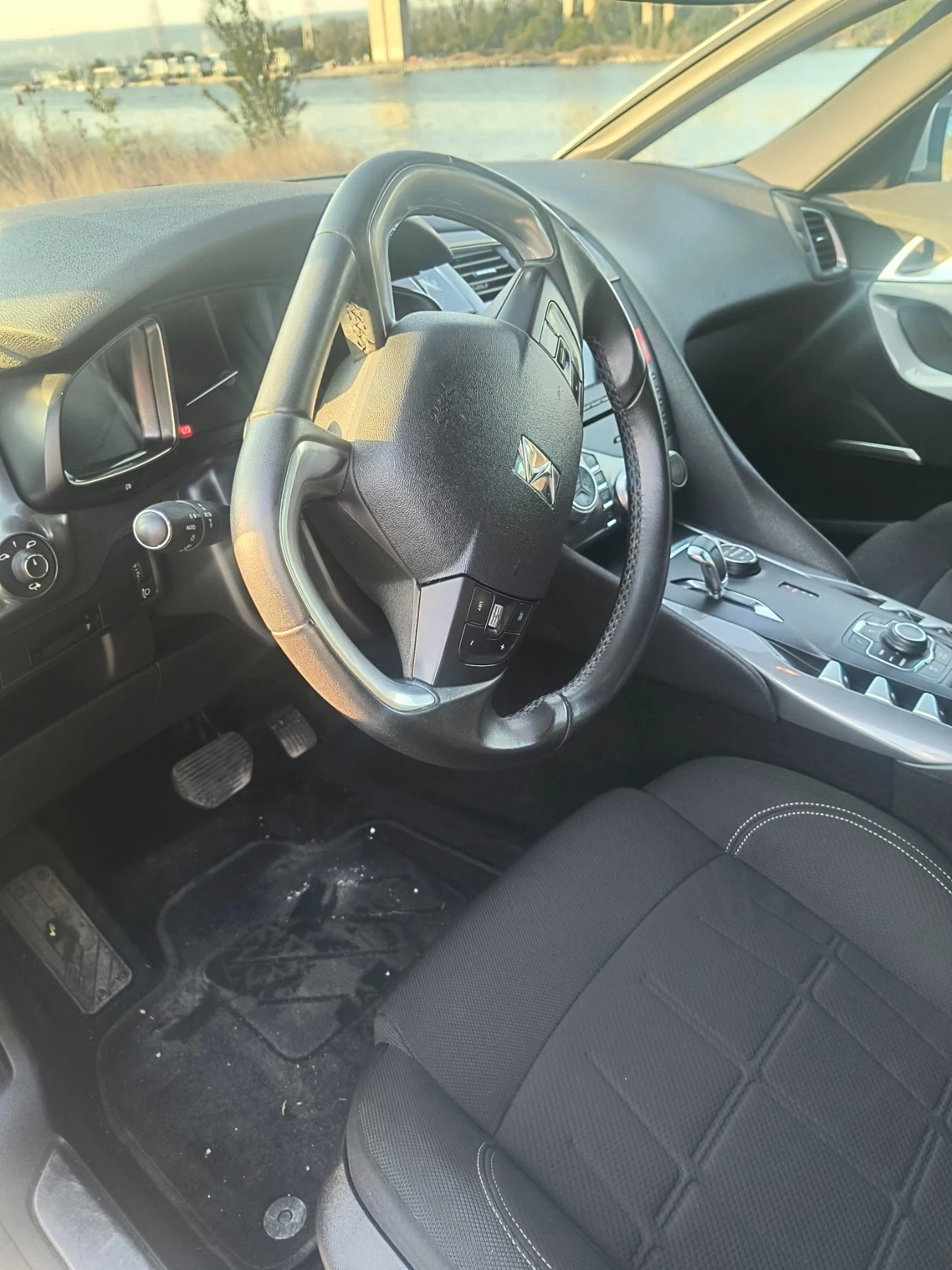 Citroen DS5  - изображение 9